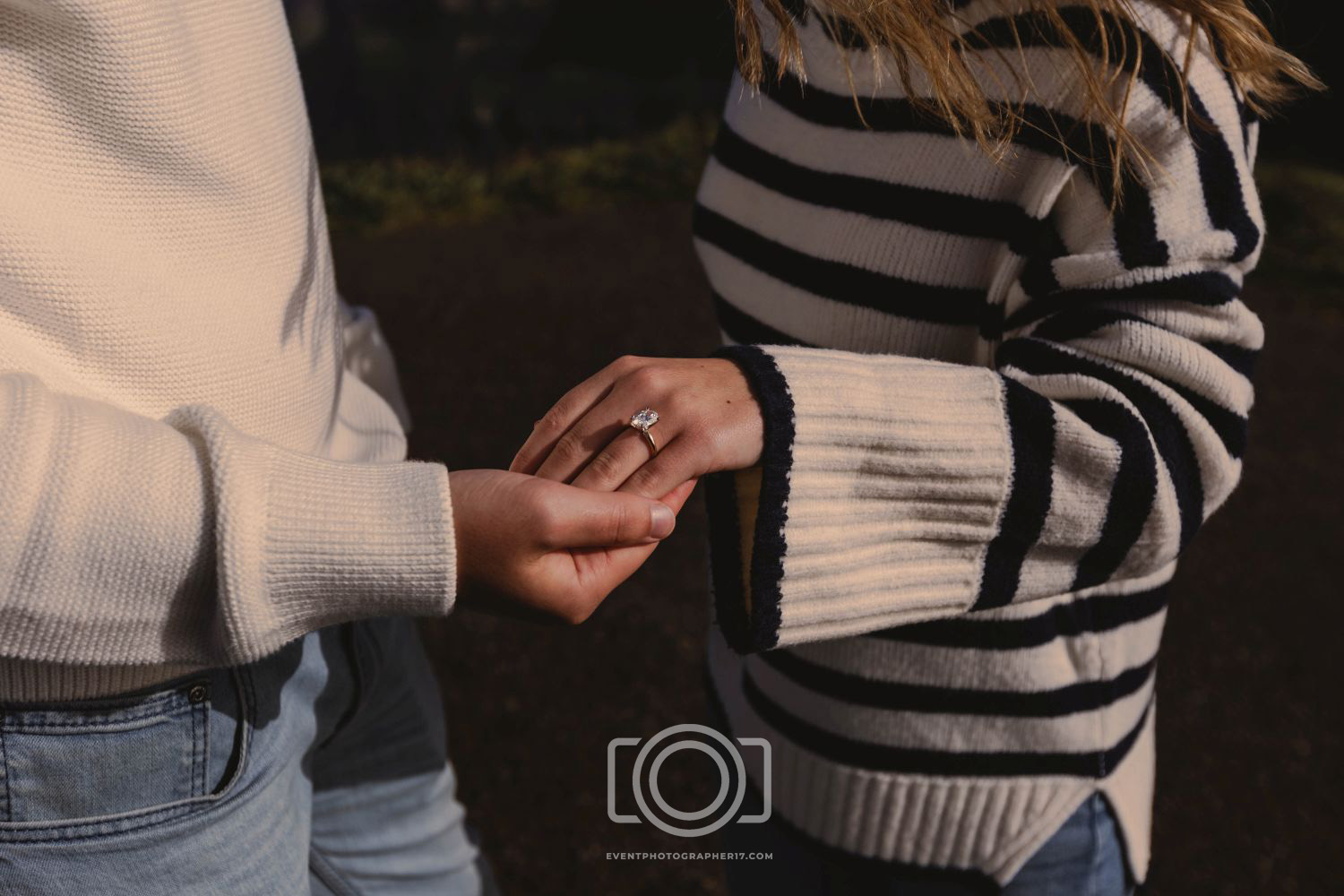 Best Secret Engagement The Cliffs Of Moher Ireland Proposal Engagement Photoshoot (1) - E17