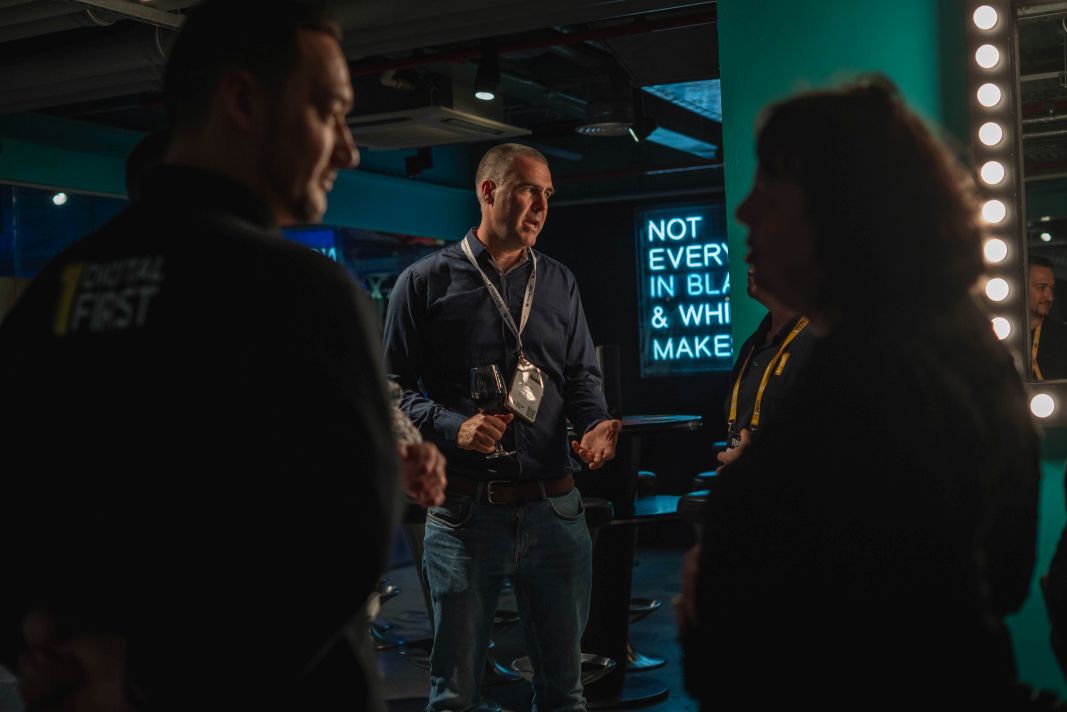 Speaker Presenting During Corporate Event In Dublin E17 - E17