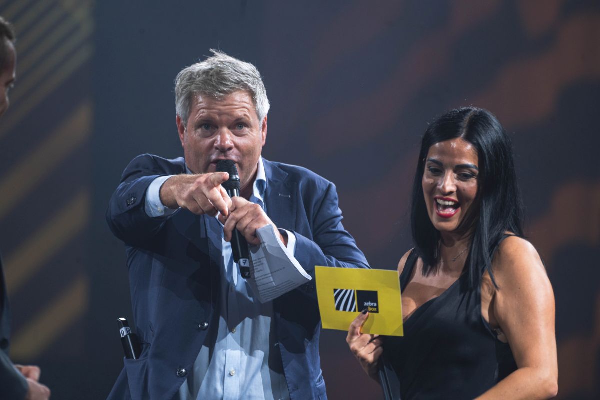 Speaker And Business Women Of The Year At The Stage Of Awards Gala In Convention Centre In Dubln Ireland - E17